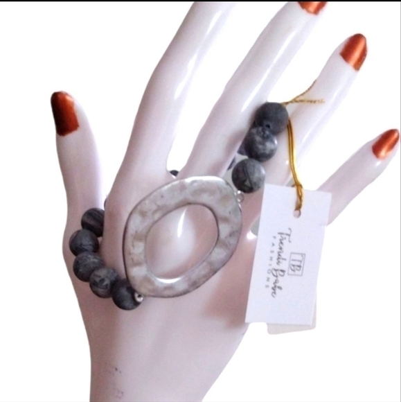 SEMI Precious Agate & Hammered Metal Stretch Bracelet - Picture 3 of 3